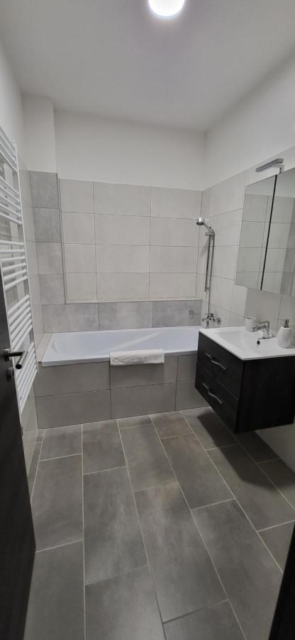 Dotis Apartman טטה מראה חיצוני תמונה