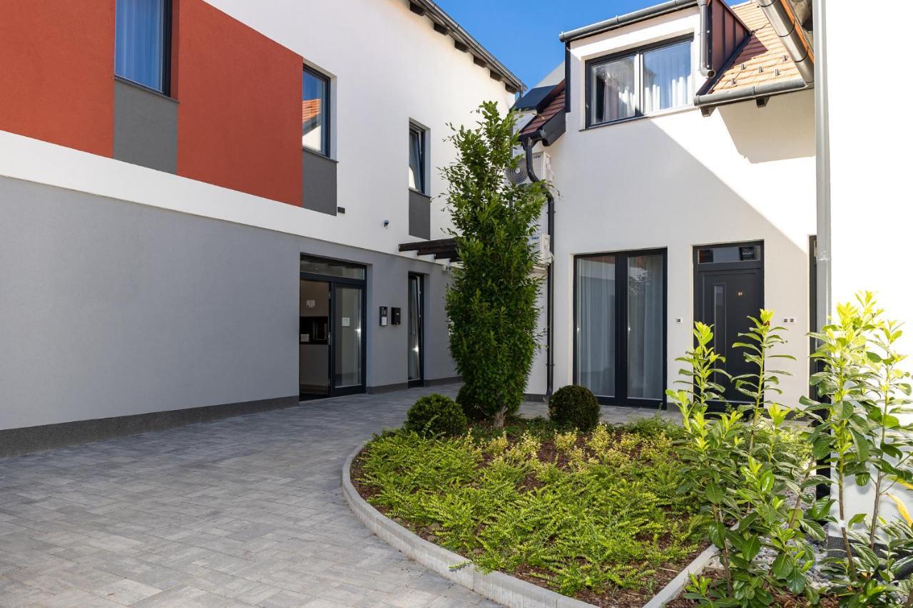 Dotis Apartman טטה מראה חיצוני תמונה