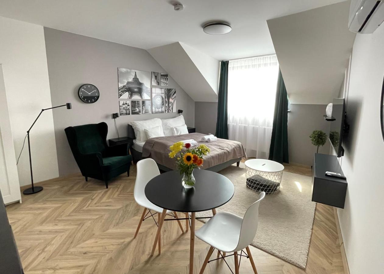 Dotis Apartman טטה מראה חיצוני תמונה