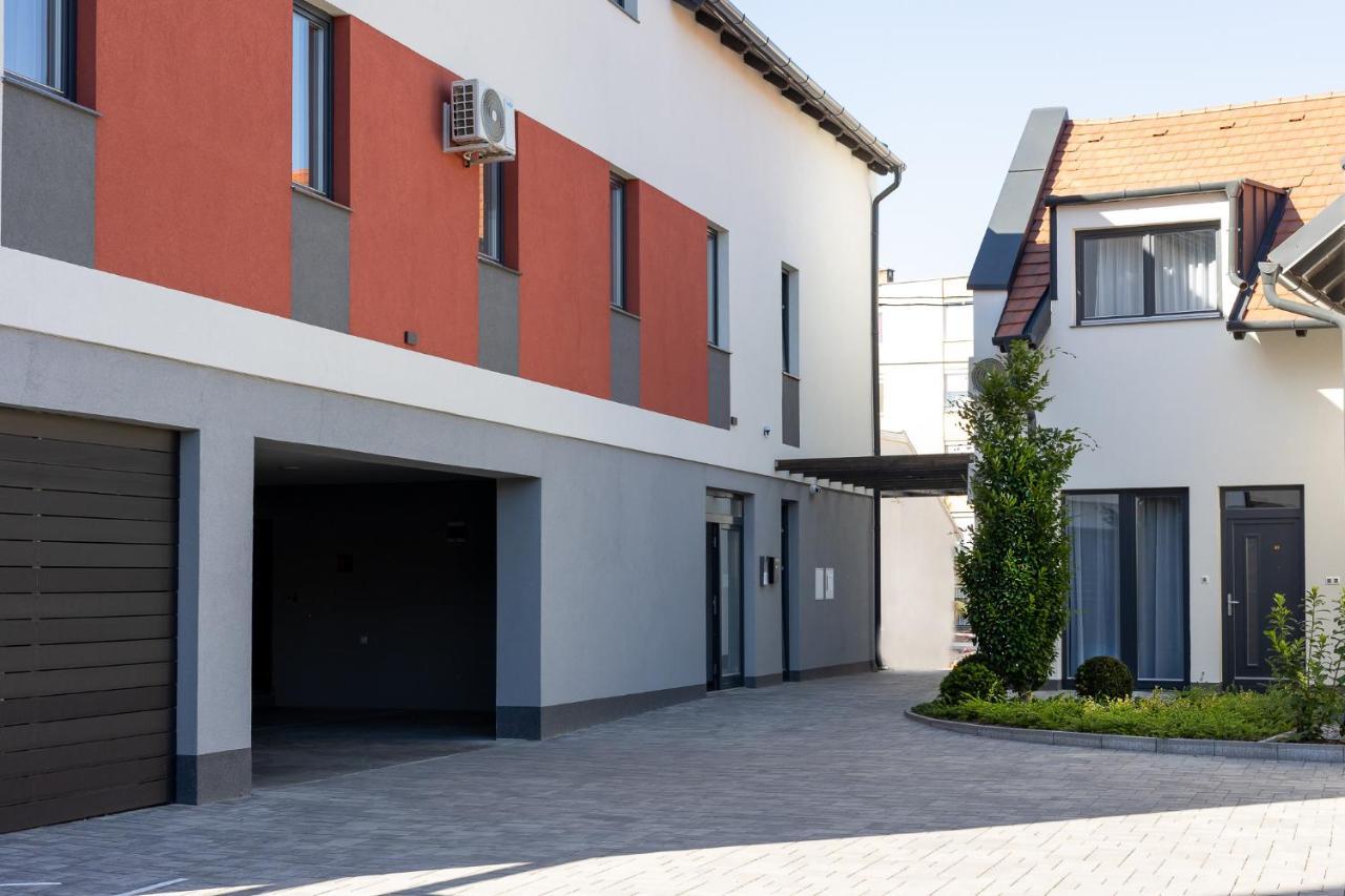 Dotis Apartman טטה מראה חיצוני תמונה